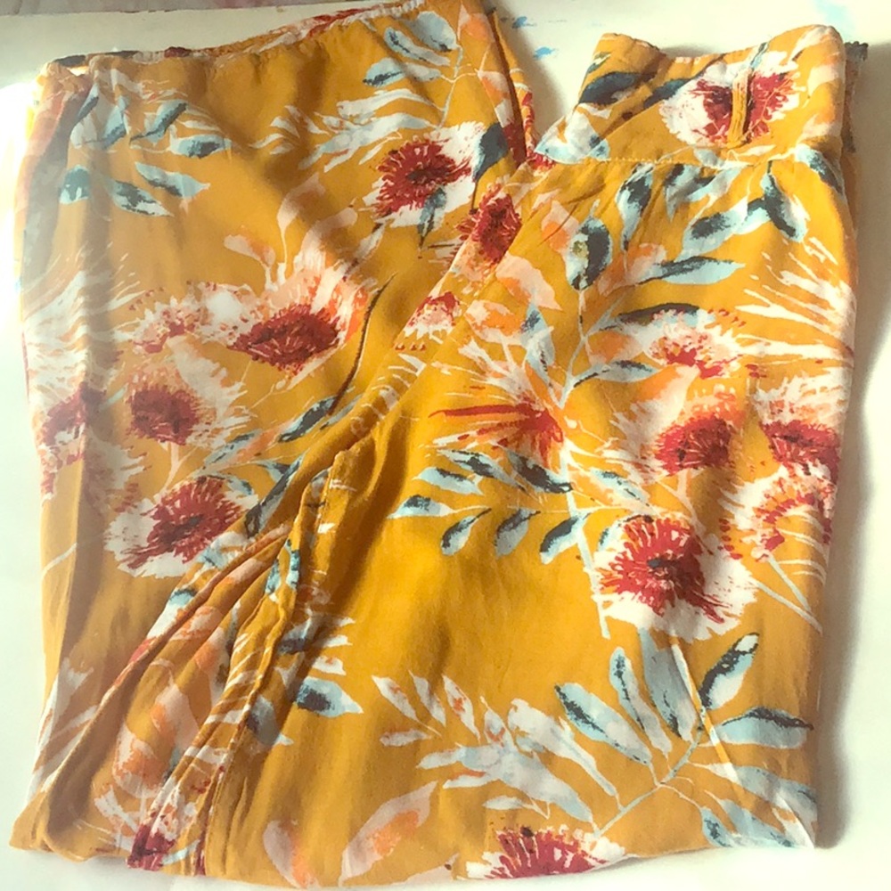 Beautiful Yellow Pattern Pants💛